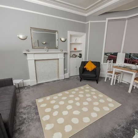 Bonhill Getaway Apartment Дъмбартън Екстериор снимка