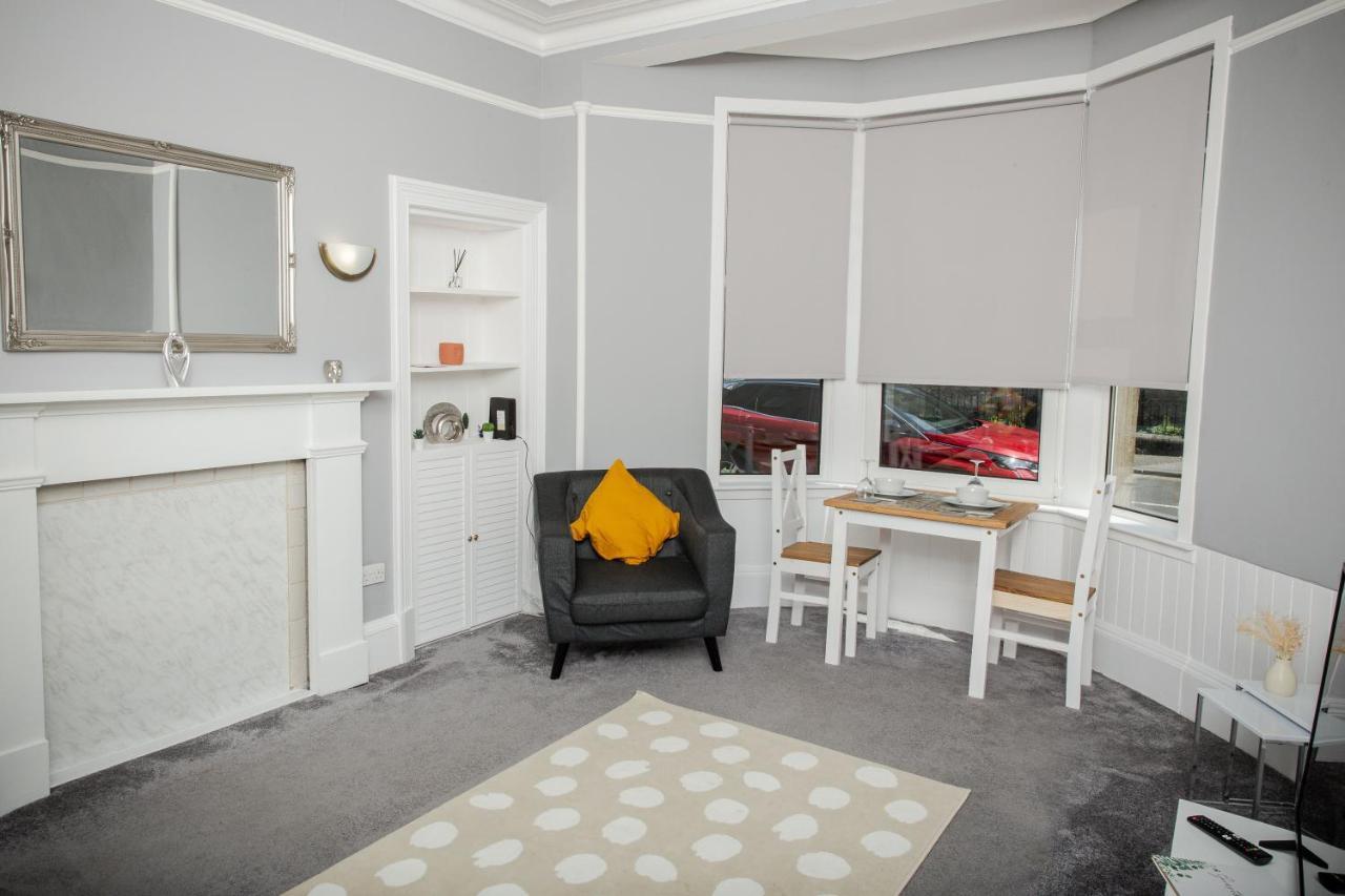 Bonhill Getaway Apartment Дъмбартън Екстериор снимка