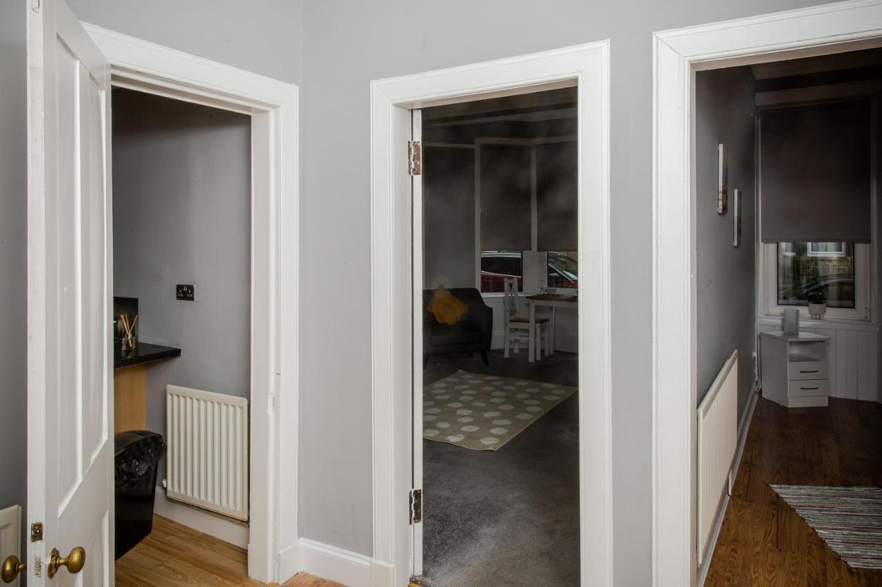 Bonhill Getaway Apartment Дъмбартън Екстериор снимка
