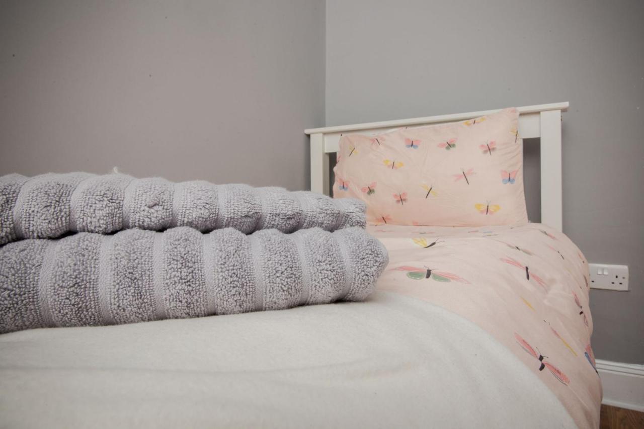 Bonhill Getaway Apartment Дъмбартън Екстериор снимка