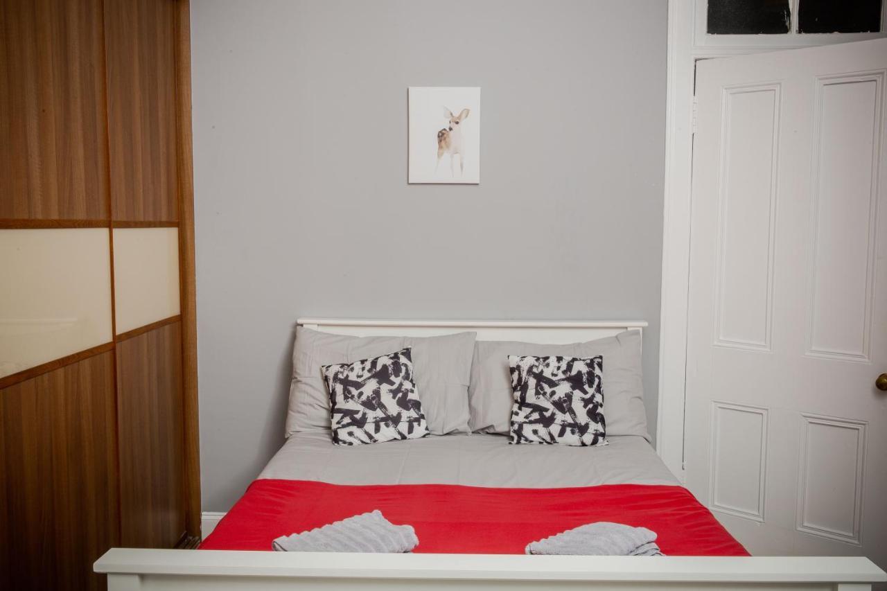 Bonhill Getaway Apartment Дъмбартън Екстериор снимка