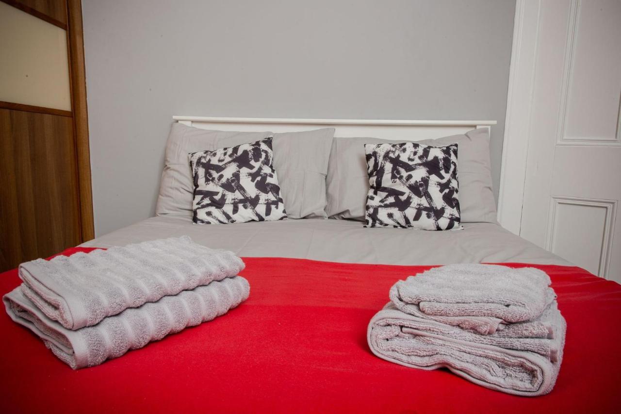 Bonhill Getaway Apartment Дъмбартън Екстериор снимка
